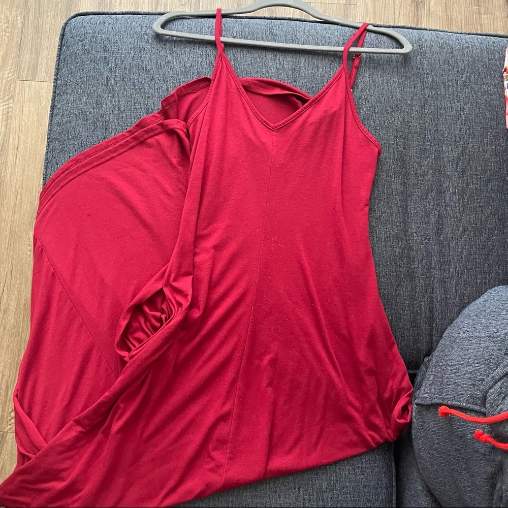 Burgundy dress with pockets